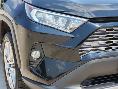 Certified 2021 Toyota RAV4 Limited w/ Limited Grade Weather Package AWD/4WD image 9
