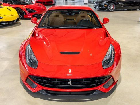 Used 2017 Ferrari F12 Berlinetta RWD image 9