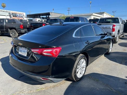 Used 2021 Chevrolet Malibu LT FWD image 11