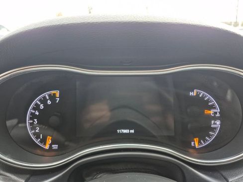 Used 2018 Jeep Grand Cherokee Limited image 21
