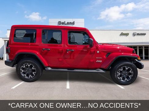 Used 2024 Jeep Wrangler Unlimited Sahara AWD/4WD image 3