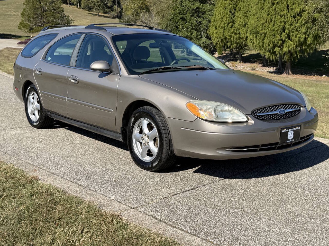 Used 2002 Ford Taurus SE FWD image 10