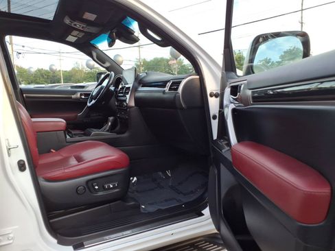 Certified 2022 Lexus GX 460 Luxury w/ Sport Design Package AWD/4WD image 12