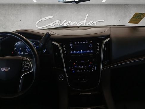 Used 2020 Cadillac Escalade Luxury w/ Escalade Sport Edition AWD/4WD image 20
