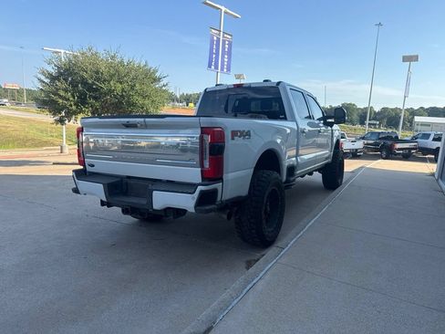 Used 2023 Ford F250 Platinum AWD/4WD image 7