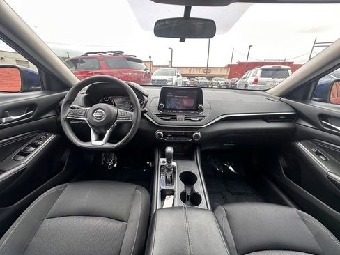 Used 2019 Nissan Altima 2.5 S FWD image 11
