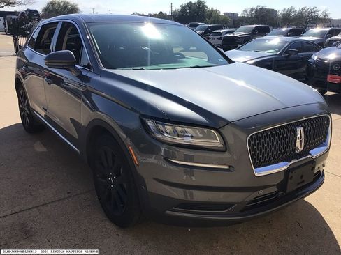 Used 2021 Lincoln Nautilus Reserve w/ Equipment Group 201A image 4