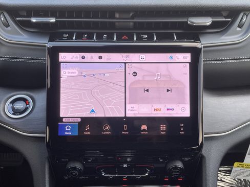 New 2025 Jeep Grand Cherokee Limited w/ Black Appearance Package image 27