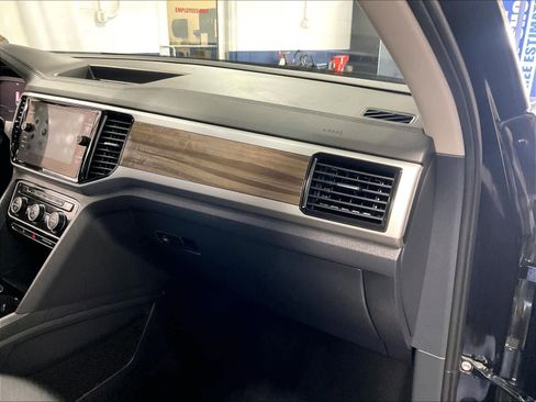 Used 2023 Volkswagen Atlas SEL image 13