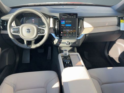 New 2026 Volvo XC90 B6 Plus w/ Protection Package Premier image 23