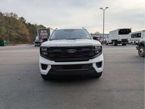 Certified 2025 Ford Expedition Active image 3