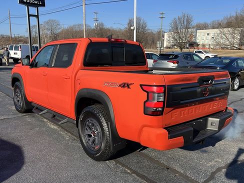 Used 2025 Nissan Frontier PRO-4X w/ Pro Convenience Package image 5