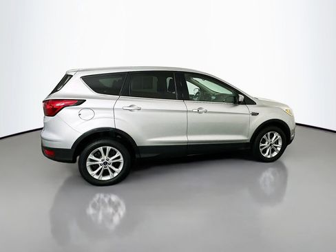 Used 2019 Ford Escape SE image 8