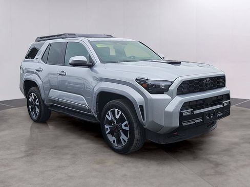 Used 2025 Toyota 4Runner TRD Sport Premium AWD/4WD image 3