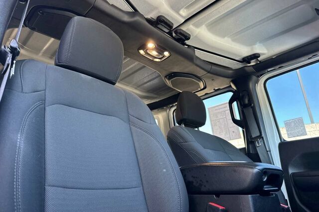 Used 2022 Jeep Wrangler Unlimited Sport AWD/4WD image 14