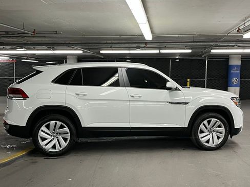 Used 2022 Volkswagen Atlas Cross Sport SE image 40