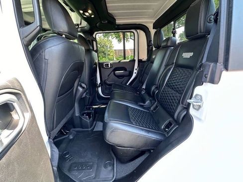 Used 2022 Jeep Gladiator Sport AWD/4WD image 17