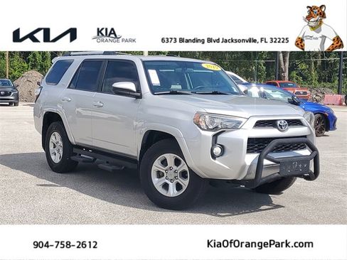 Used 2019 Toyota 4Runner SR5 image 1