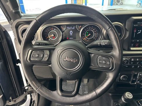 Used 2023 Jeep Gladiator Sport AWD/4WD image 13