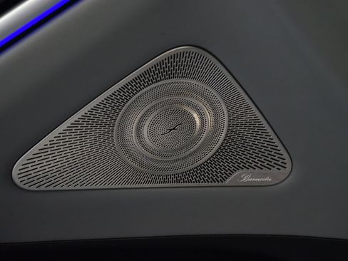 Used 2024 Mercedes-Benz Maybach S 580 4MATIC image 36