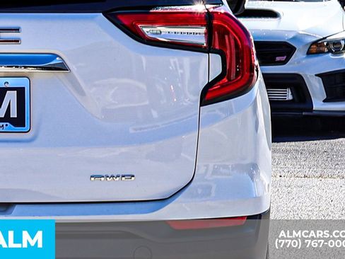 Used 2024 GMC Terrain SLE image 15