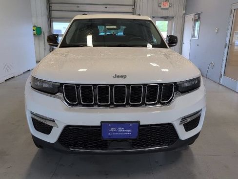 Used 2023 Jeep Grand Cherokee Limited AWD/4WD image 8