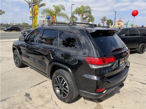 Used 2019 Jeep Grand Cherokee Trailhawk w/ Trailhawk Luxury Group AWD/4WD image 12
