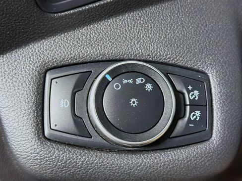 Used 2015 Ford Escape SE FWD image 17