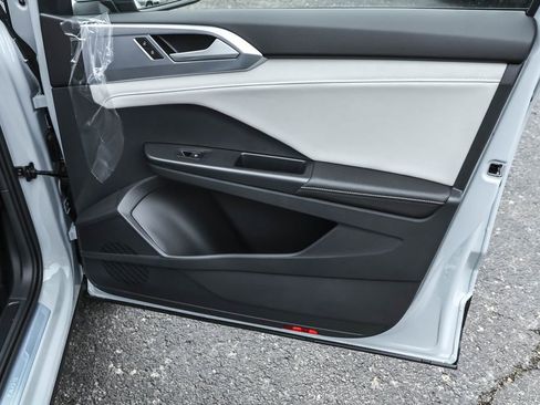 New 2026 Volkswagen Taos SE AWD/4WD image 43