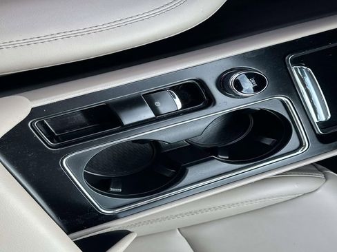 Certified 2024 Lincoln Corsair Premiere image 33