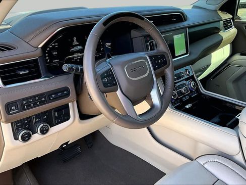 Used 2024 GMC Yukon Denali w/ Denali Reserve Package AWD/4WD image 18