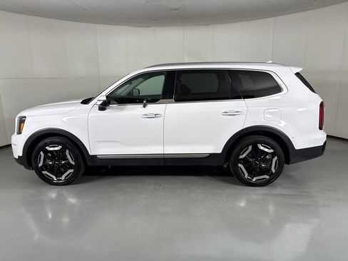 Used 2025 Kia Telluride S FWD image 5