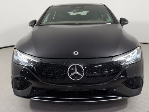 Used 2023 Mercedes-Benz EQE 500 4MATIC Sedan image 6