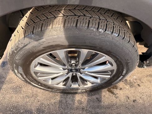 Used 2015 Lincoln Navigator Sport Utility 4D image 47