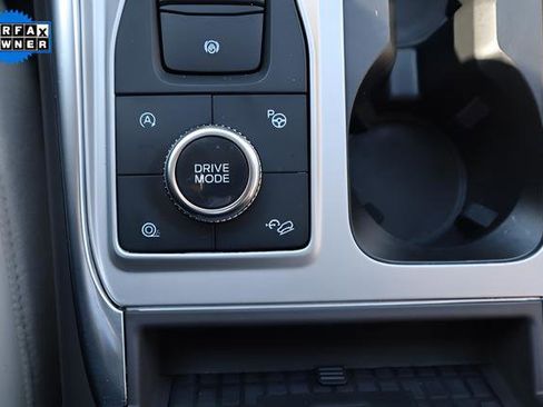 Used 2023 Ford Explorer Platinum w/ Premium Technology Package image 22