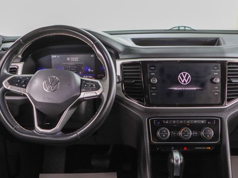Used 2022 Volkswagen Atlas Cross Sport SE w/ Black Wheel Package AWD/4WD image 17