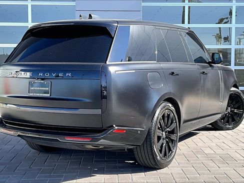 Used 2025 Land Rover Range Rover Autobiography image 12