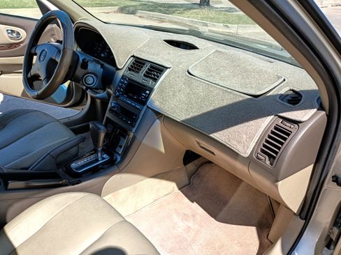 Used 2000 Nissan Maxima GLE image 19