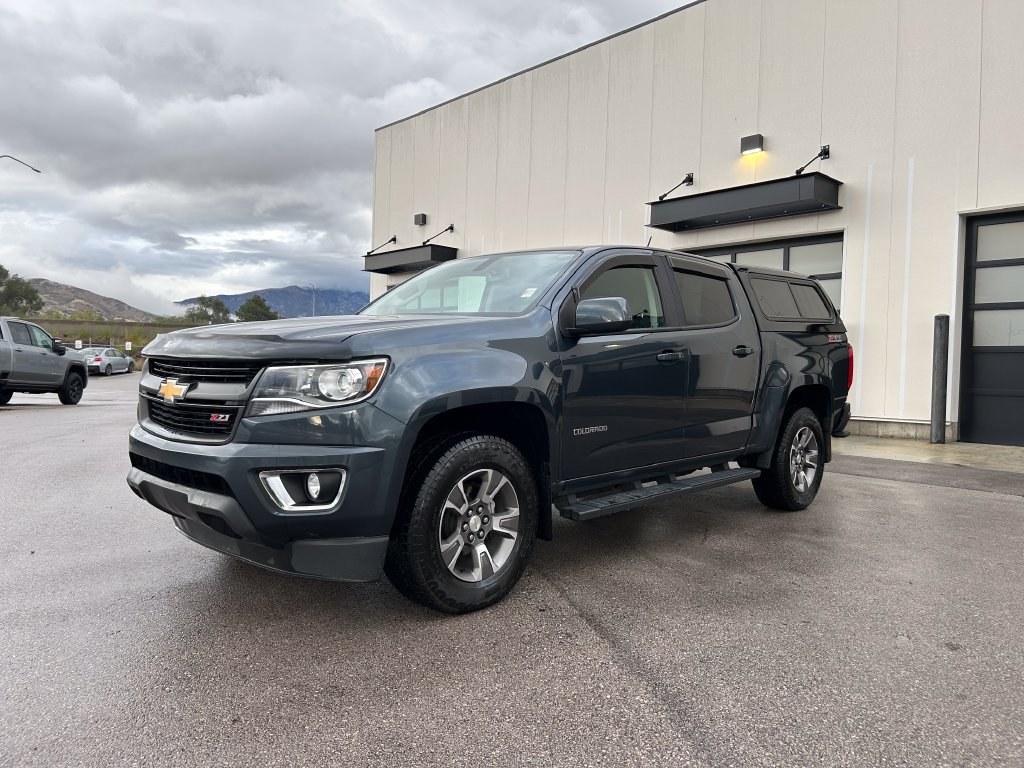 Used 2019 Chevrolet Colorado Z71 AWD/4WD image 2