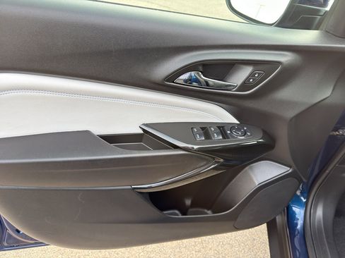 Used 2024 Chevrolet Trax LT w/ Driver Confidence Package image 13