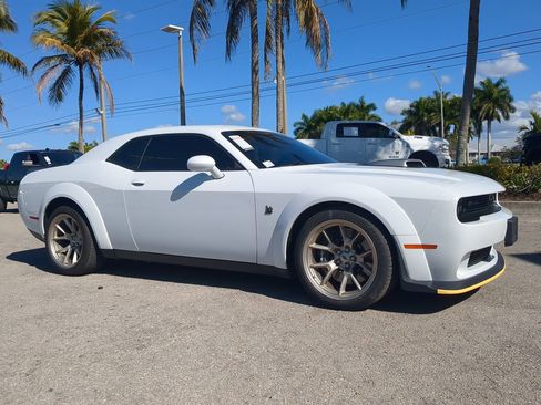 Used 2023 Dodge Challenger R/T Scat Pack image 2