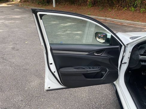 Used 2017 Honda Civic Sport image 14