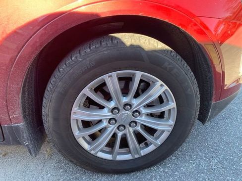 Used 2019 Cadillac XT5 Base image 28