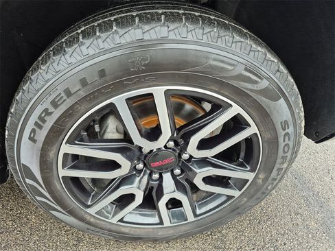 Used 2022 GMC Yukon AT4 image 17