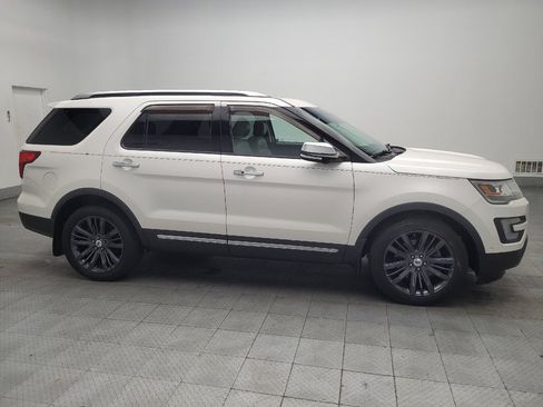 Used 2016 Ford Explorer Platinum image 11