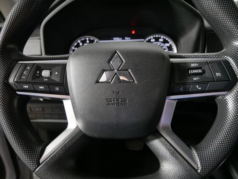 Used 2022 Mitsubishi Outlander ES AWD/4WD image 25