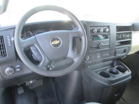 Used 2020 Chevrolet Express 3500 LT w/ LT Preferred Equipment Group image 5