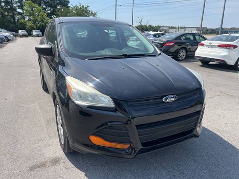 Used 2016 Ford Escape S FWD image 4