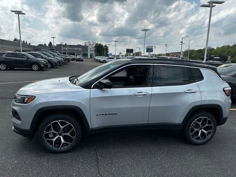New 2025 Jeep Compass Limited image 6