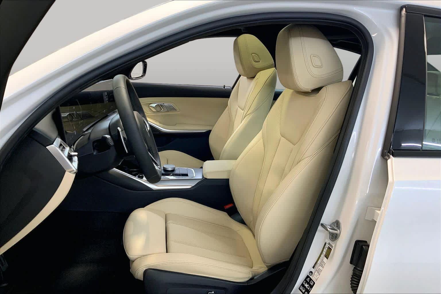 New 2026 BMW 330i xDrive Sedan w/ M Sport Package AWD/4WD image 9